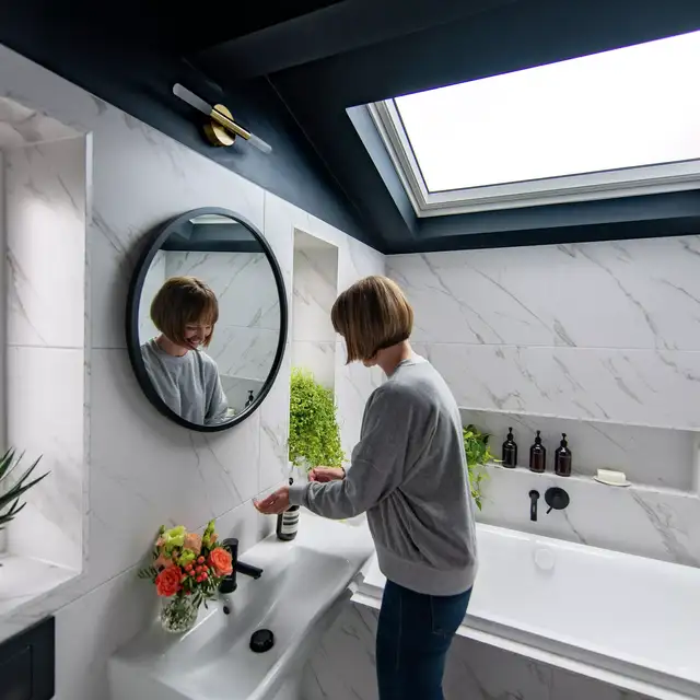One bathroom, four seasons
