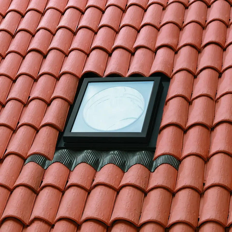 VELUX lichttunnel op een pannendak