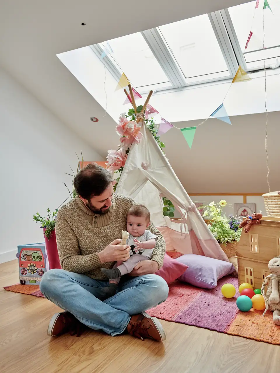 Cameretta in mansarda con installata la Soluzione VELUX 3 in 1