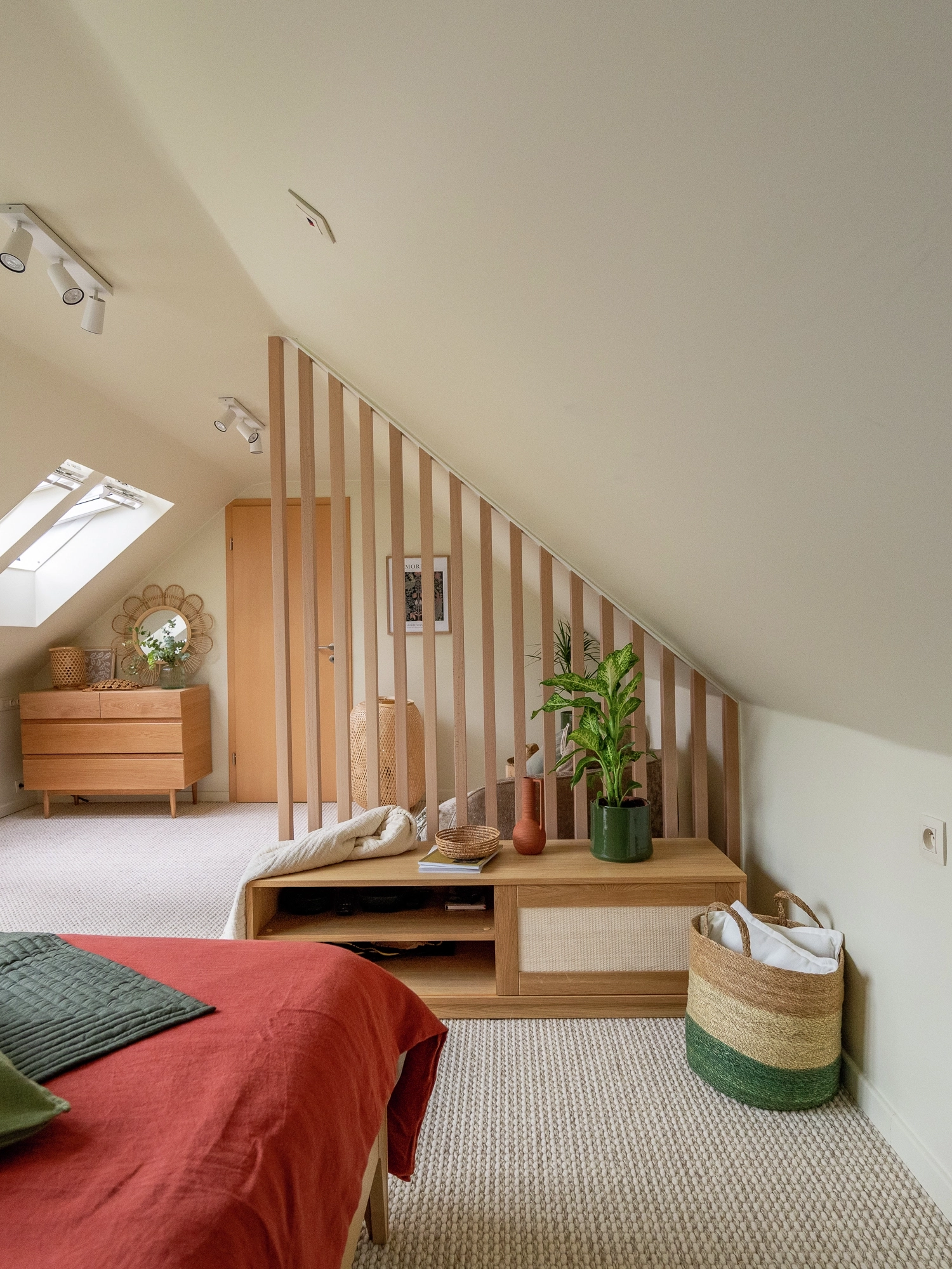 Petits espaces, grandes idées : transformer son intérieur grâce à la lumière et l'air frais avec VELUX
