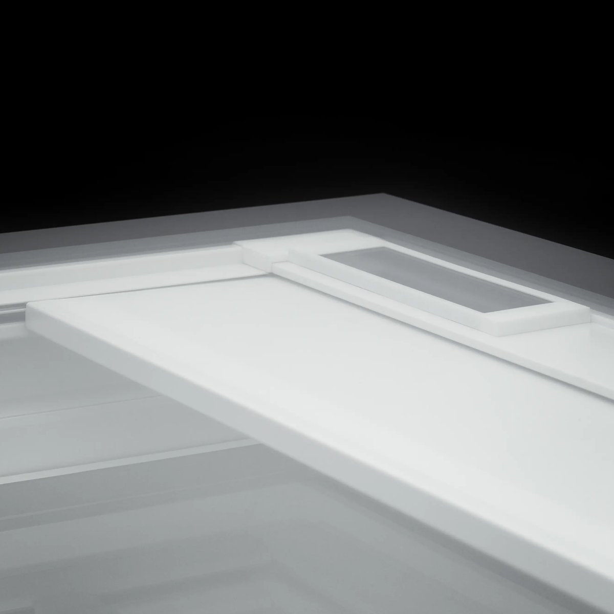 Sleek roof window design with clean lines and modern aesthetic.