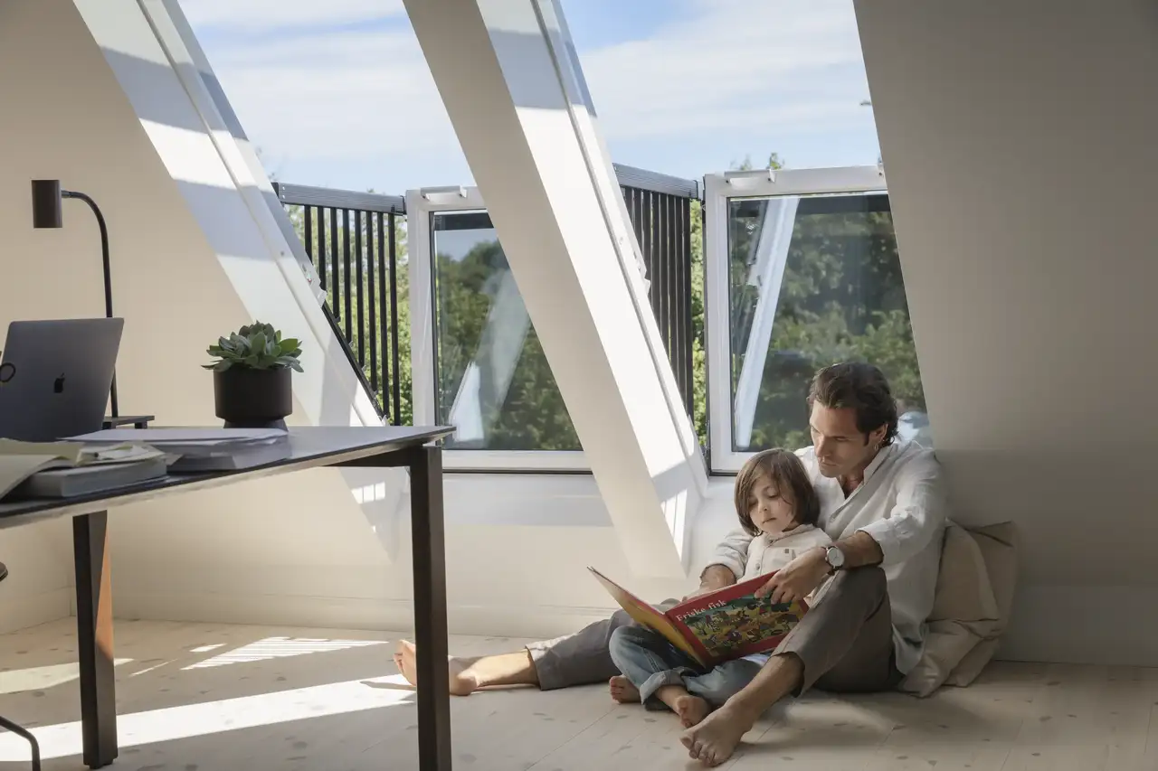 verrière balcon VELUX en mode balcon pour favoriser la ventilation dans une pièce