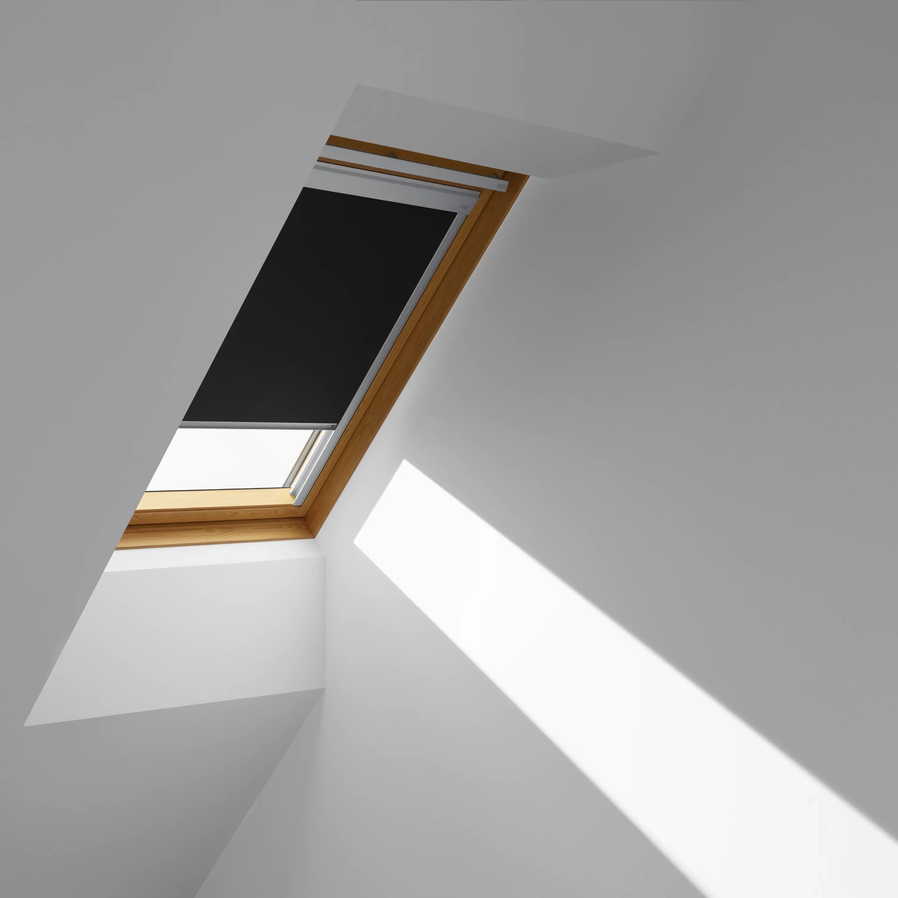 VELUX basic blackout blinds - Only for pre-2014 VELUX roof windows