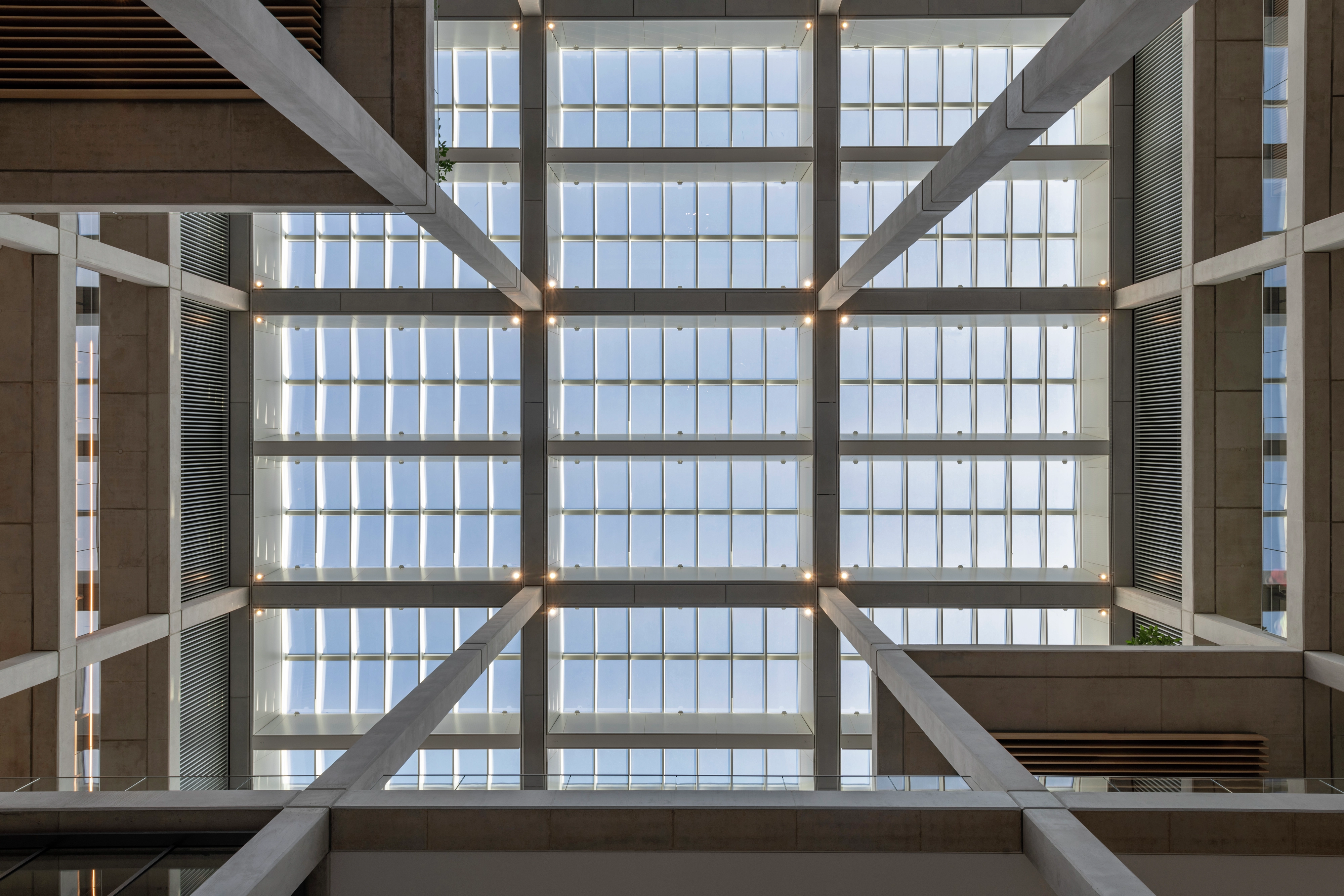 ICÔNE Bürogebäude von Foster + Partners gewinnt „Best Use of Natural Light“-Award