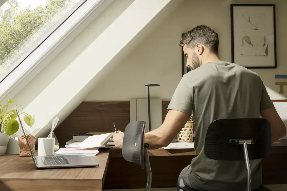 The costs of replacing a roof window - how to budget for your replacement project