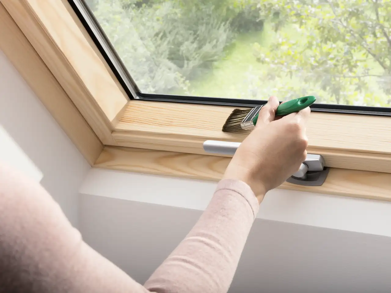Il lucernario in legno è trattato con vernice trasparente | Rivista VELUX