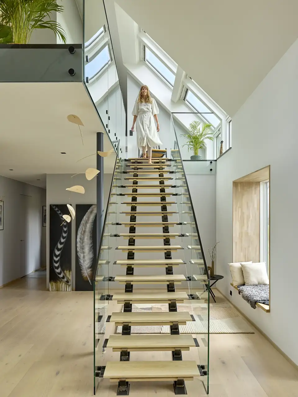 escalier en pierre et en verre