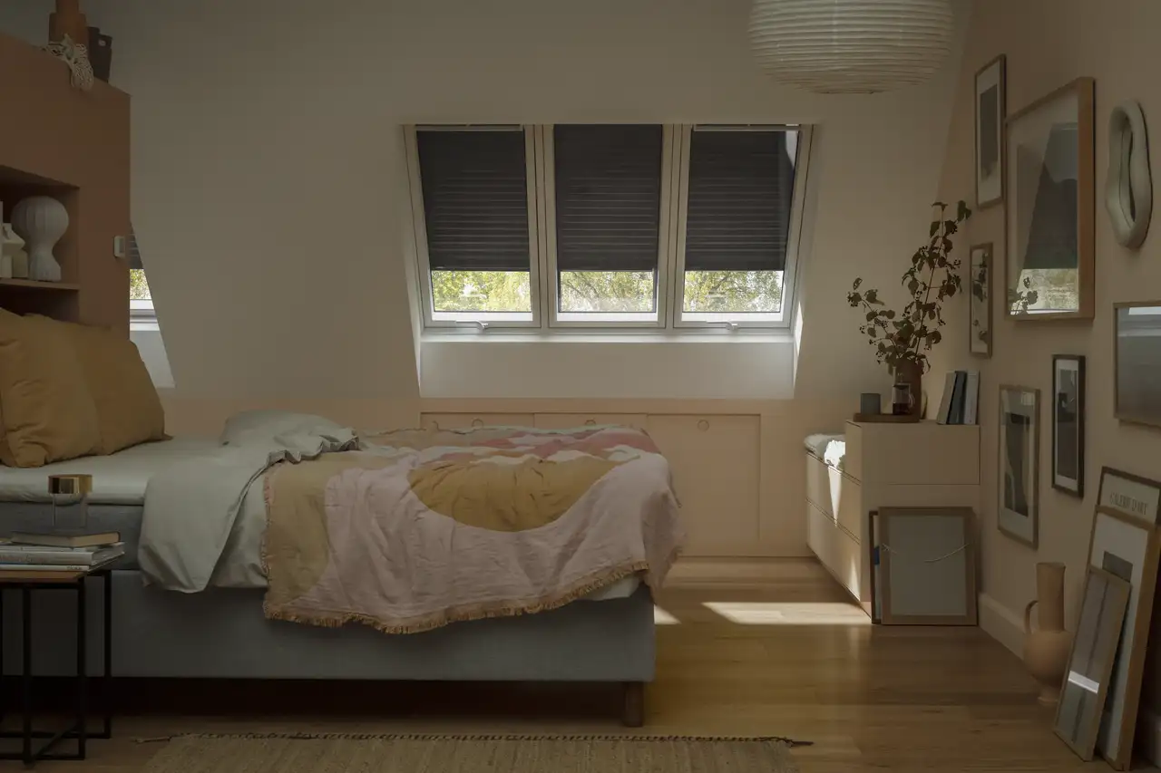 Stilvolles Schlafzimmer mit Dachfenstern und Sonnenschutz | VELUX Magazin