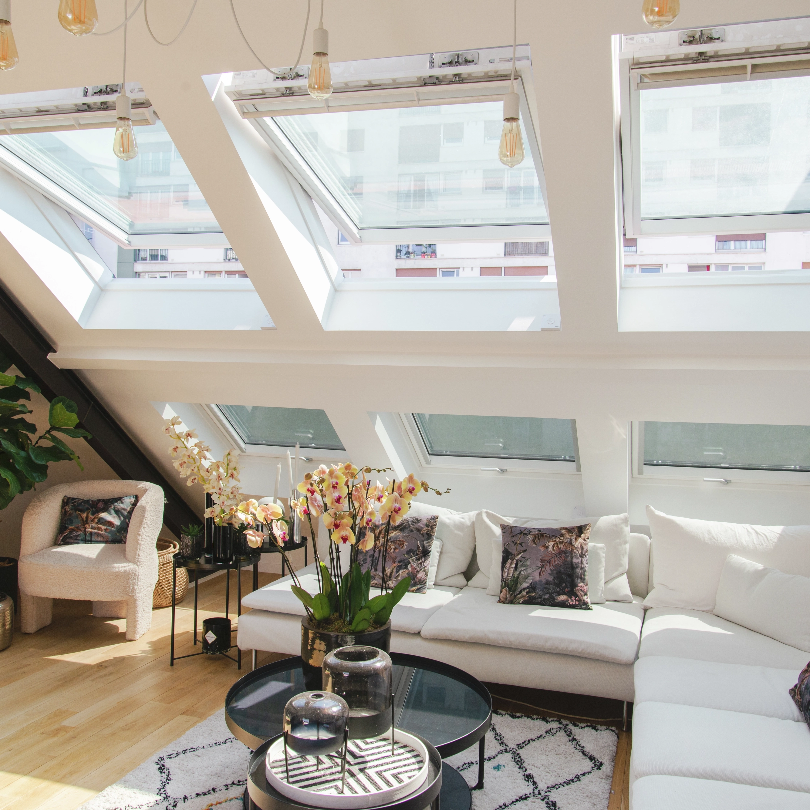 Luz e design: as novas tendências de decoração da VELUX para 2025
