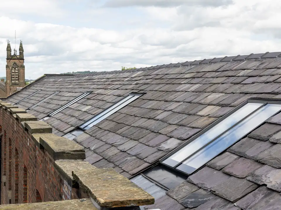 Built to last: A comprehensive guide to roofing materials 