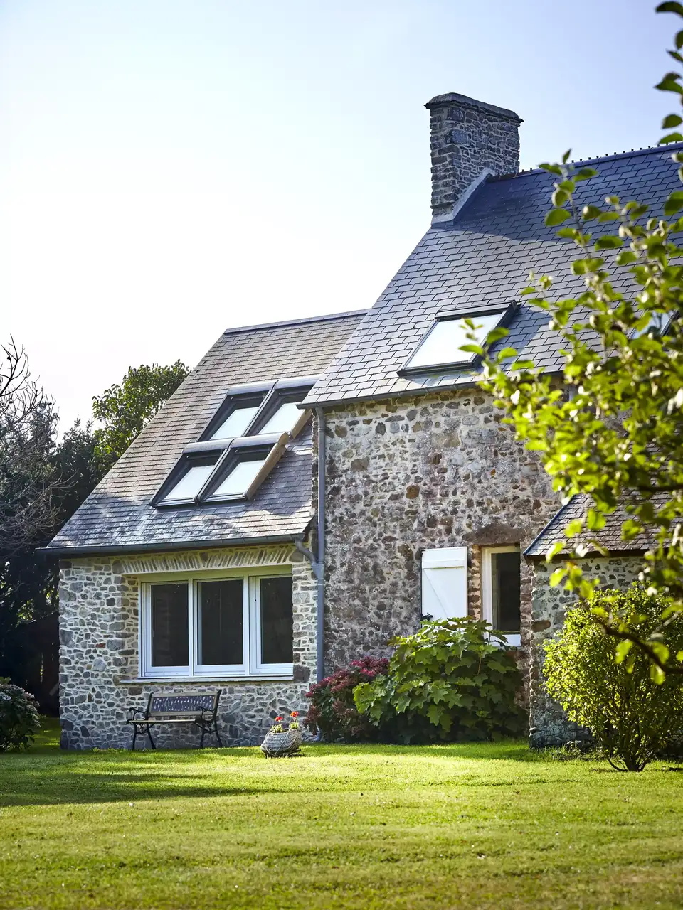 Rénovation de longère : allier charme rustique et confort moderne