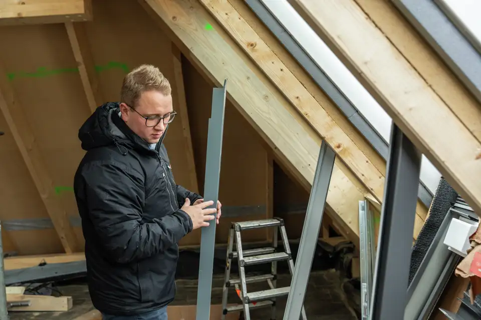 Izolacja dachu od wewnątrz - kompletny przewodnik