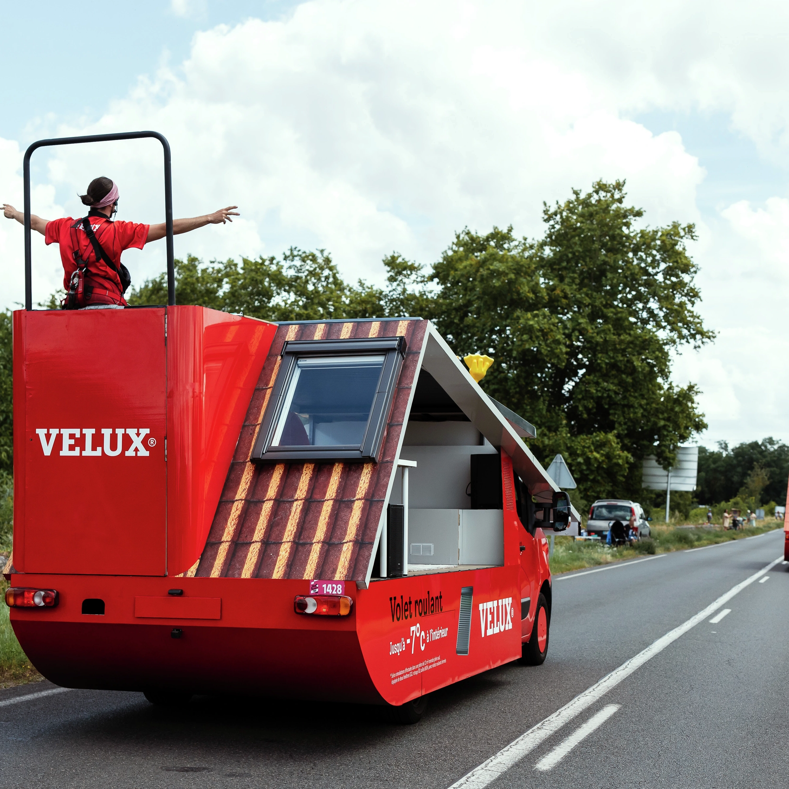 VELUX renova parceria com o Tour de France e o Tour de France Femmes avec Zwift para 2026
