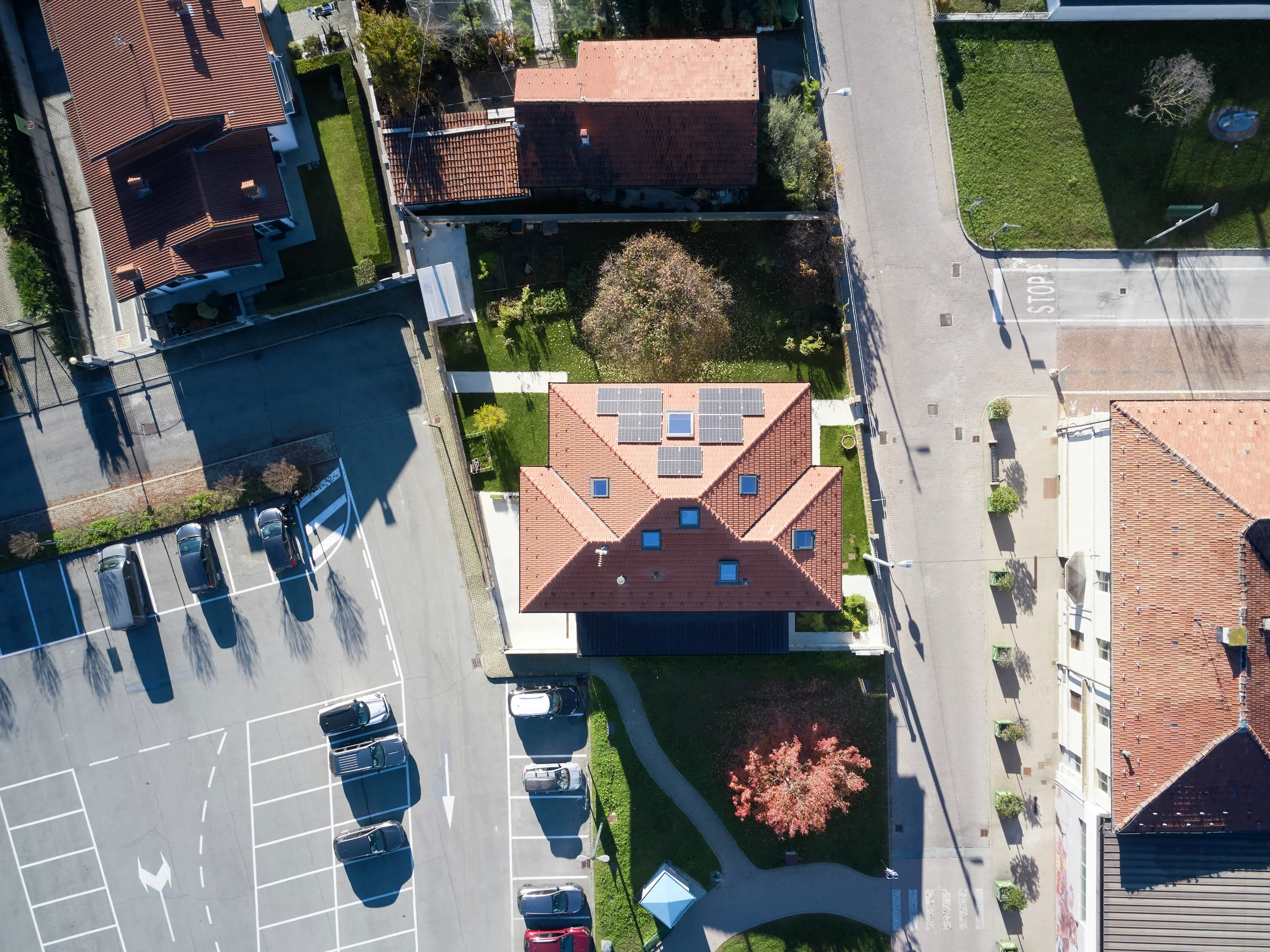 Prise de vue d'une maison vue d'un drone.