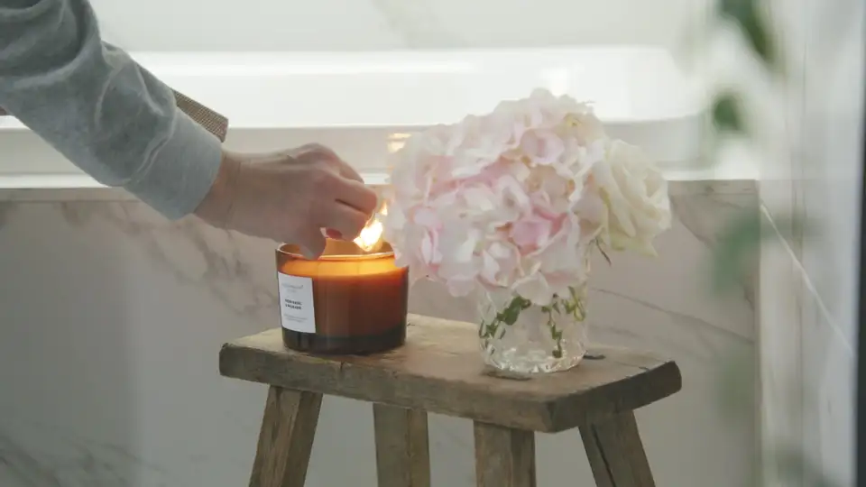 One bathroom, four seasons