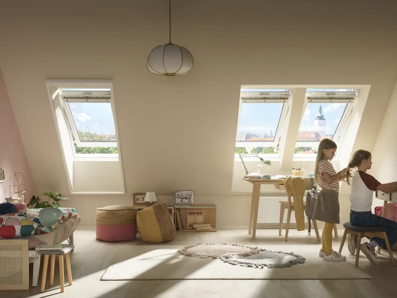 La combinazione di lucernari aperti offre luce e aria fresca | Rivista VELUX