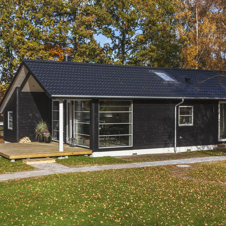 Sommerhus med enkeltmonteret ovenlysvindue
