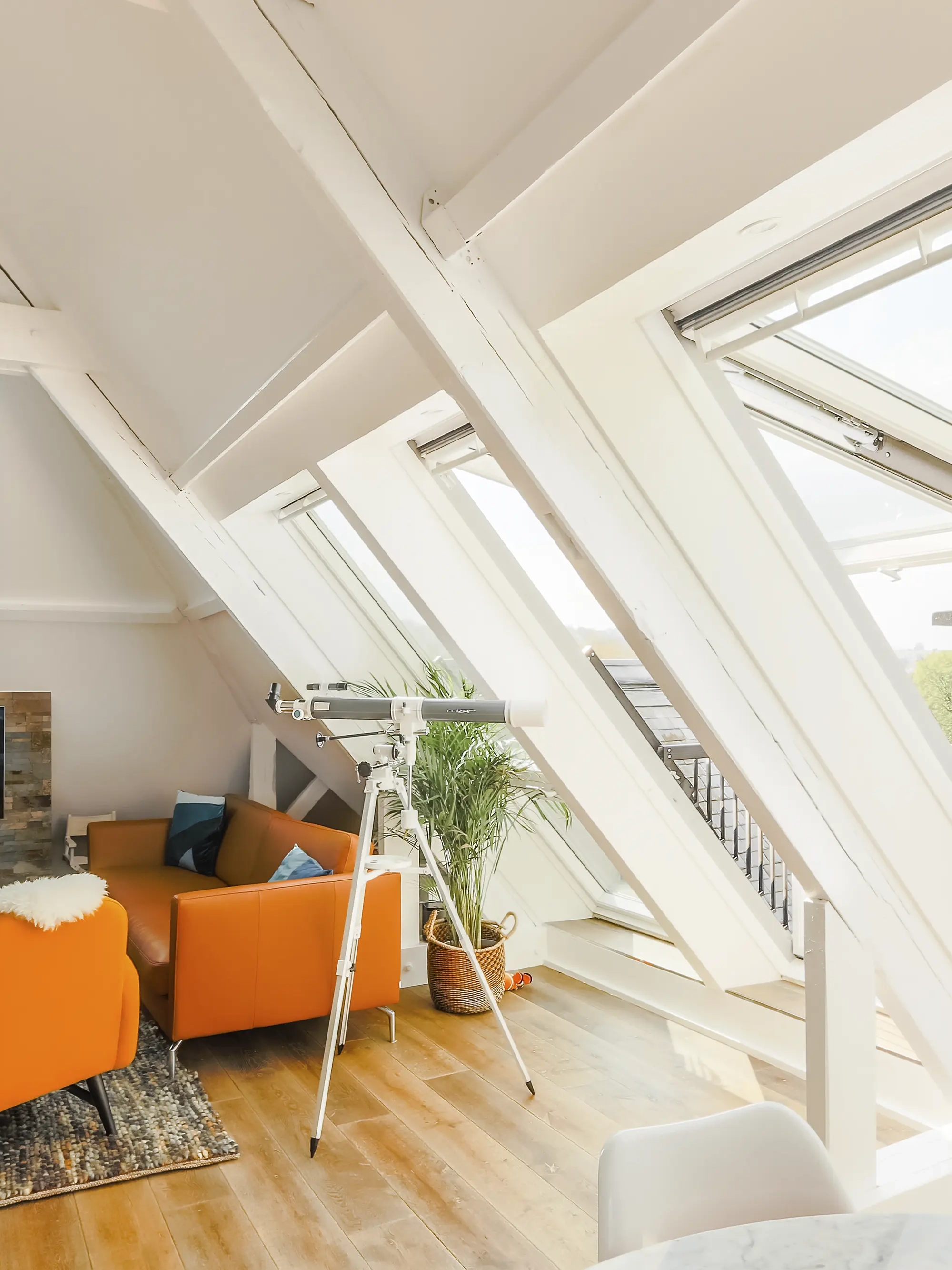 Kleine Räume größer wirken lassen: Clevere Gestaltungsideen für mehr Weite und Licht