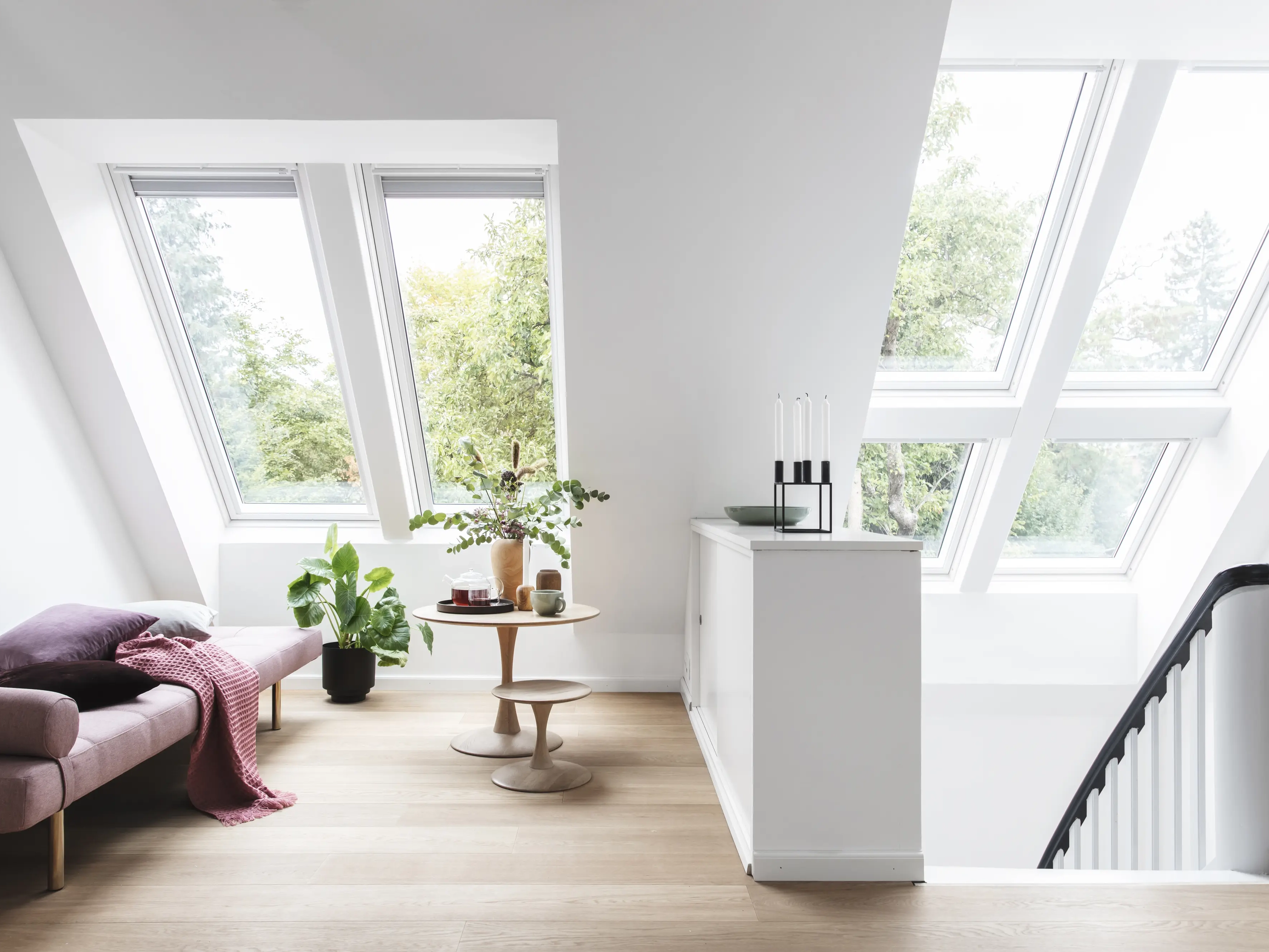 NNyrenoveret murermestervilla med store ovenlysvinduer