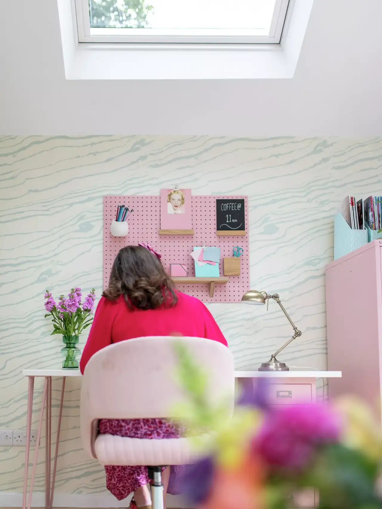 Alt text: décoration de bureau à la maison - VELUX