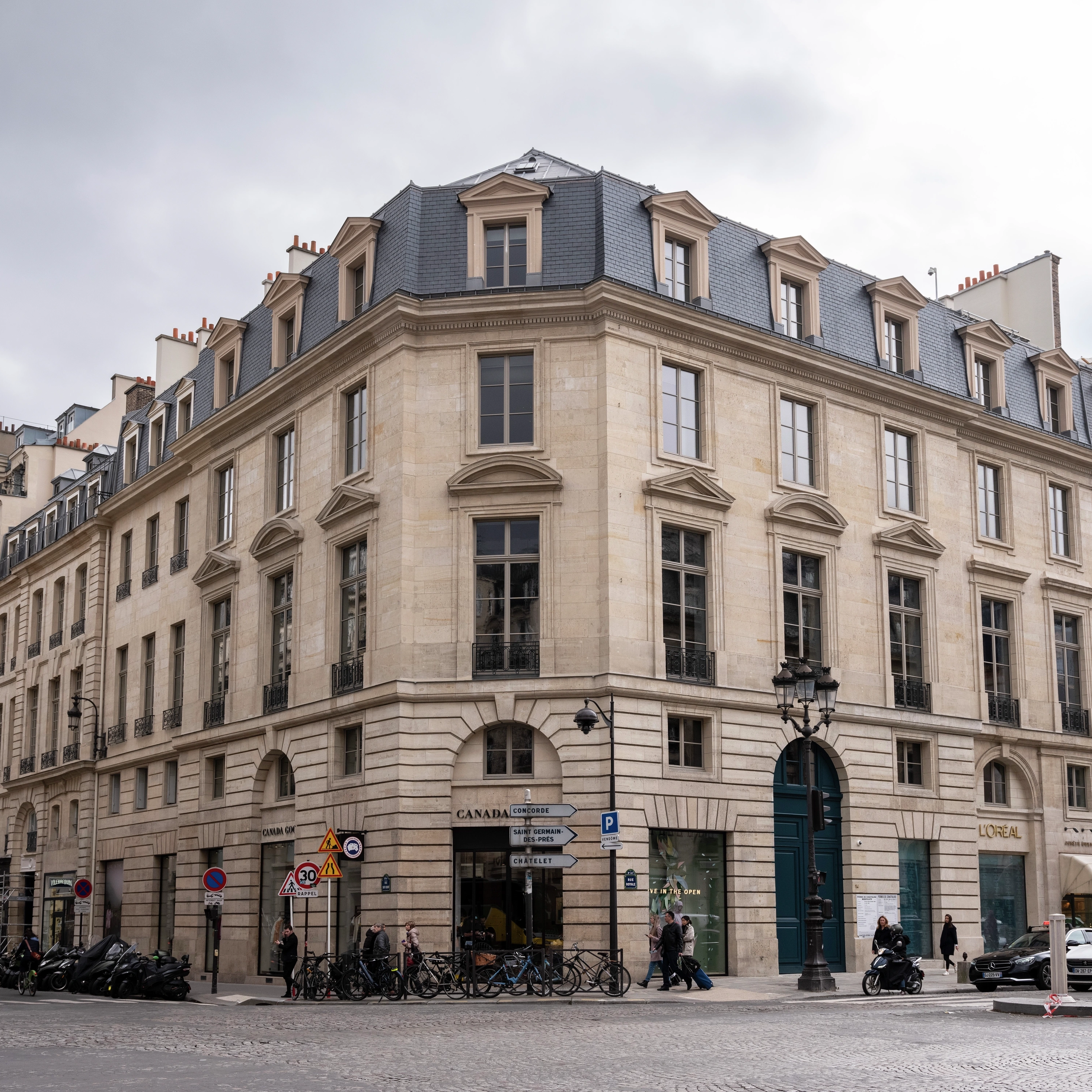 Elegante Dachverglasung in Paris
