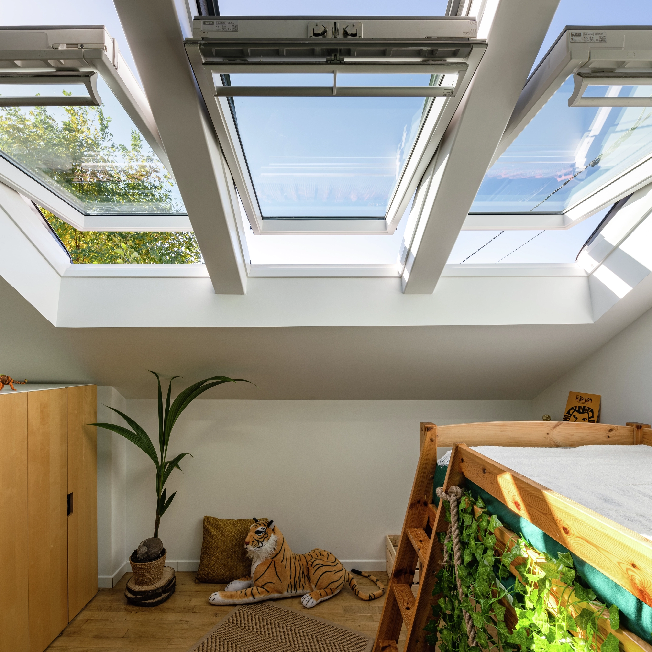 Como manter o contacto com a luz natural dentro de casa?