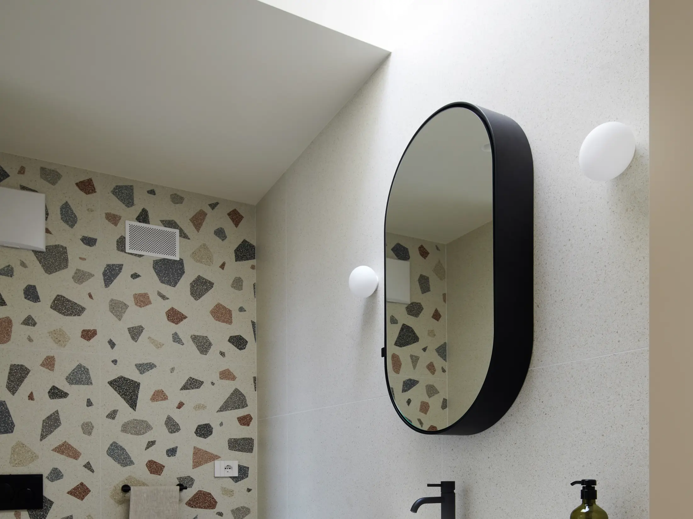 _ASE8871.jpgRoberto and Lorella - Bathroom in new build house in Cles, Trentino, Italy